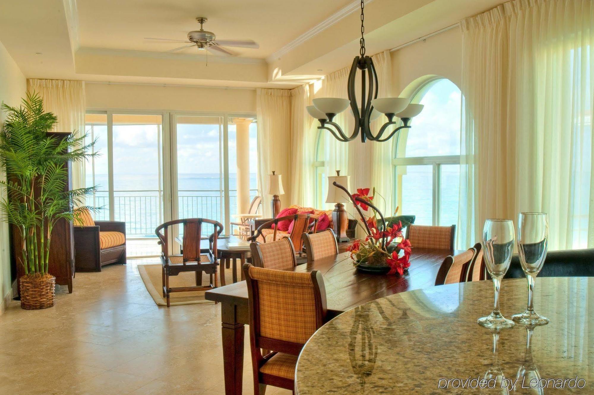 The Tuscany On Grace Bay Værelse billede